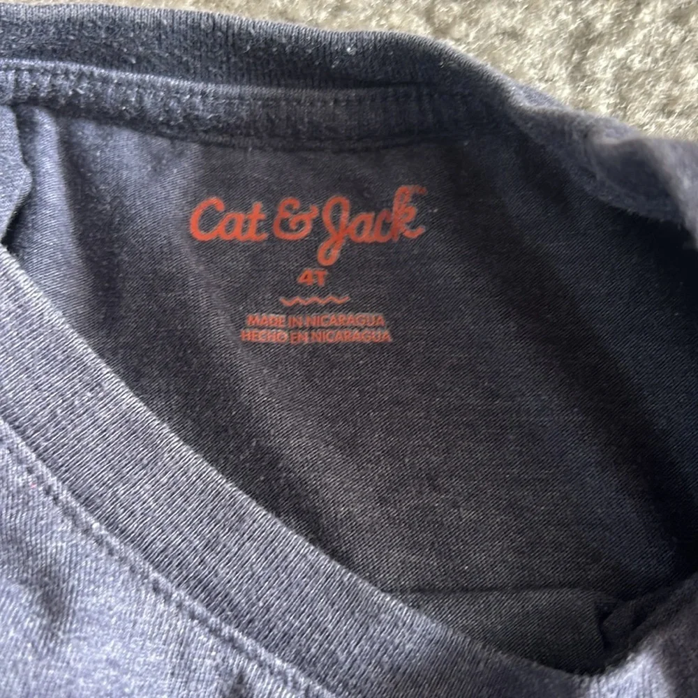 3 short sleeve shirts- 4T boys shirts- plain navy, construction and Rad like Dad